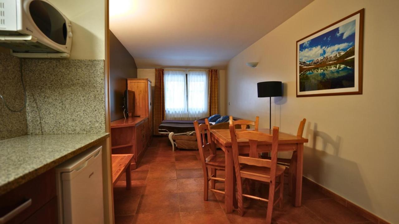 ארינסל Apartaments Sant Moritz מראה חיצוני תמונה