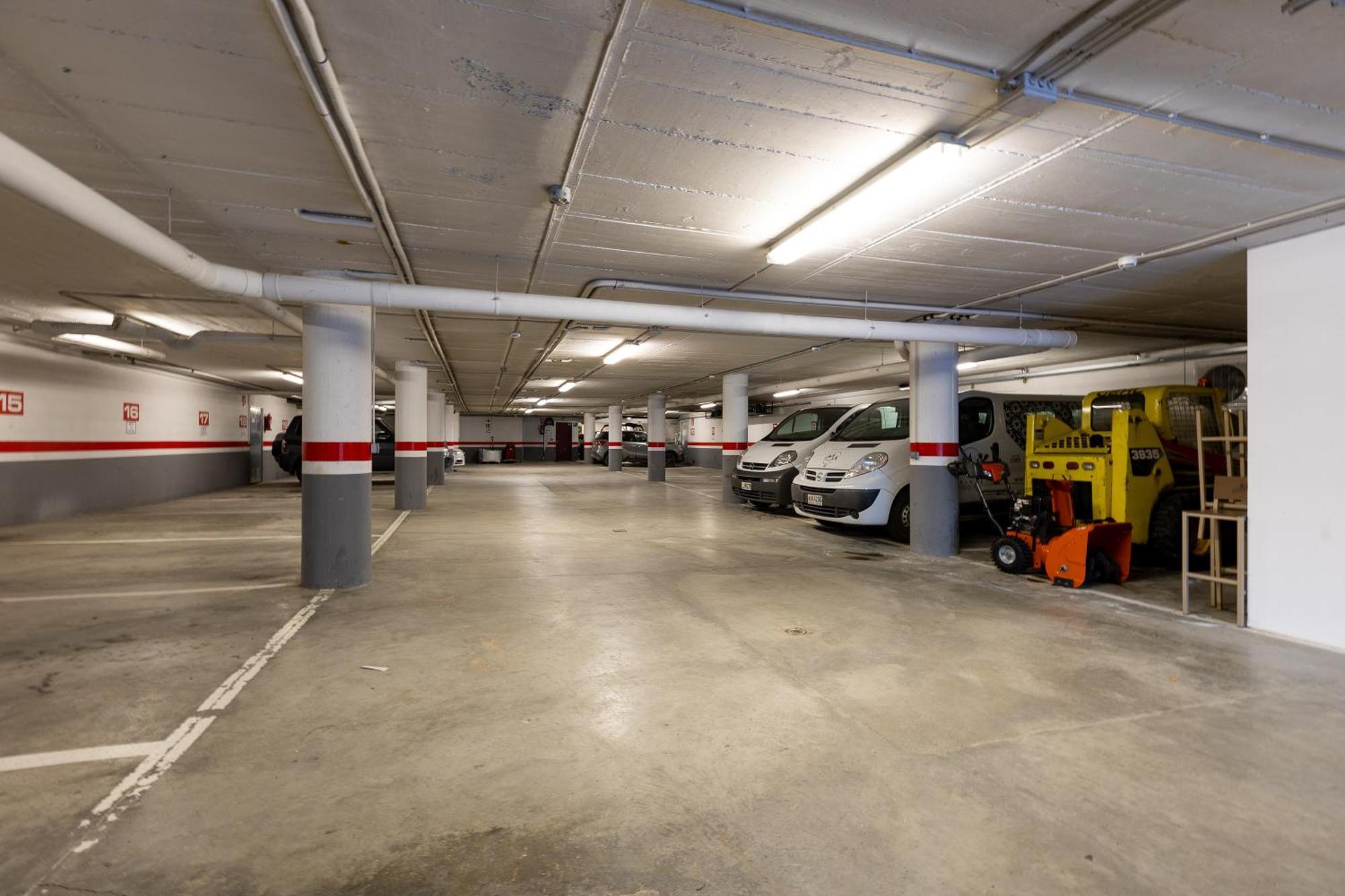 ארינסל Apartaments Sant Moritz מראה חיצוני תמונה