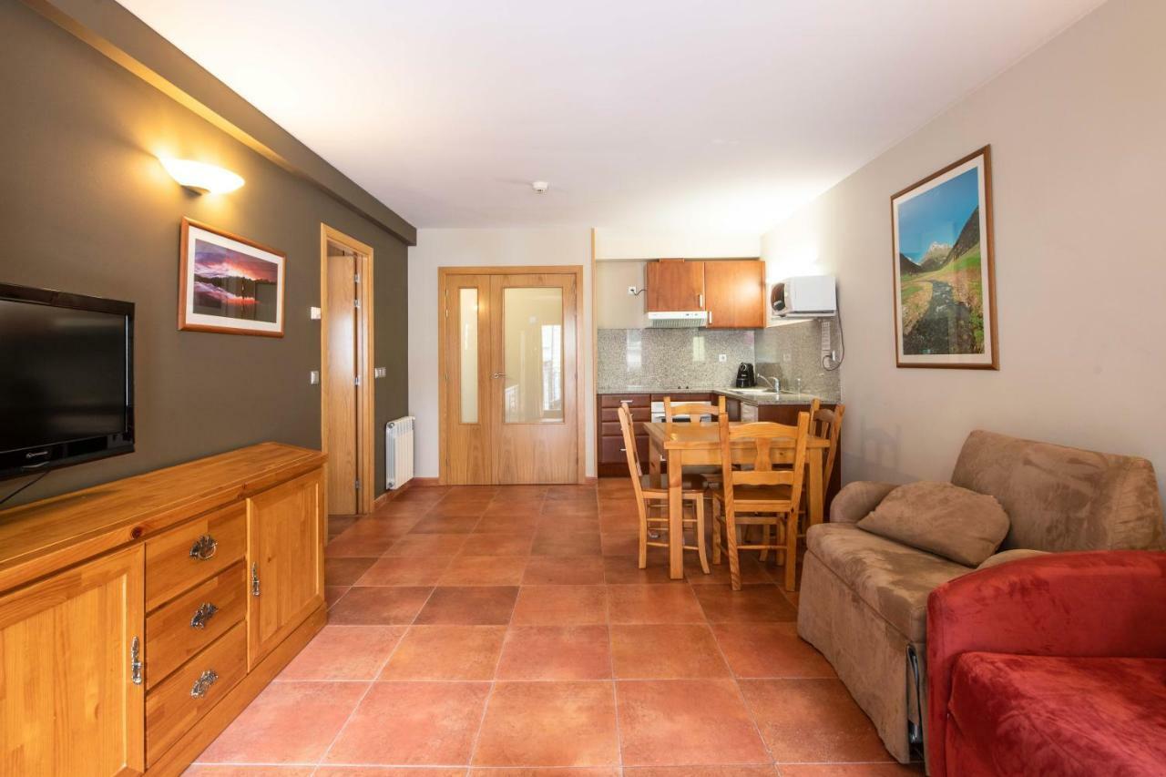 ארינסל Apartaments Sant Moritz מראה חיצוני תמונה