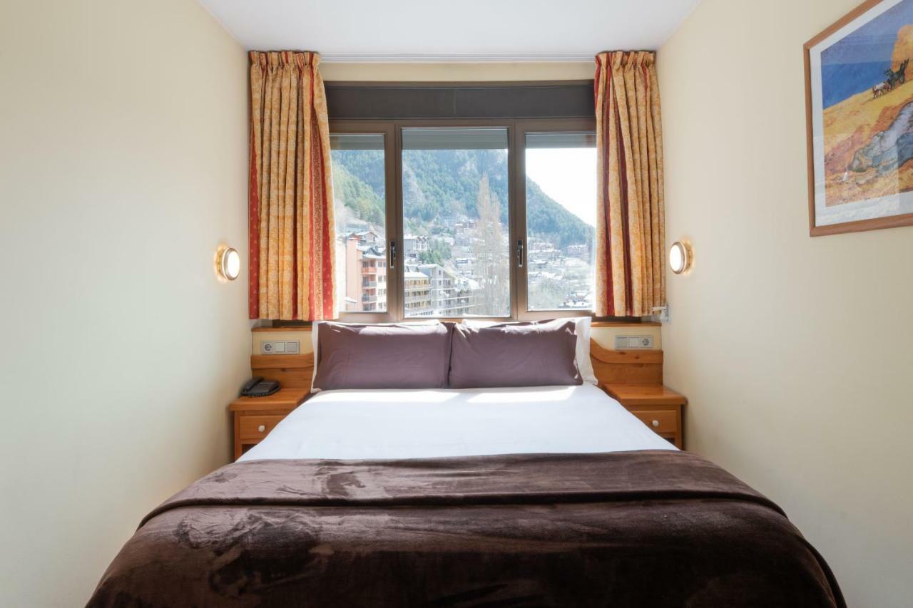 ארינסל Apartaments Sant Moritz מראה חיצוני תמונה