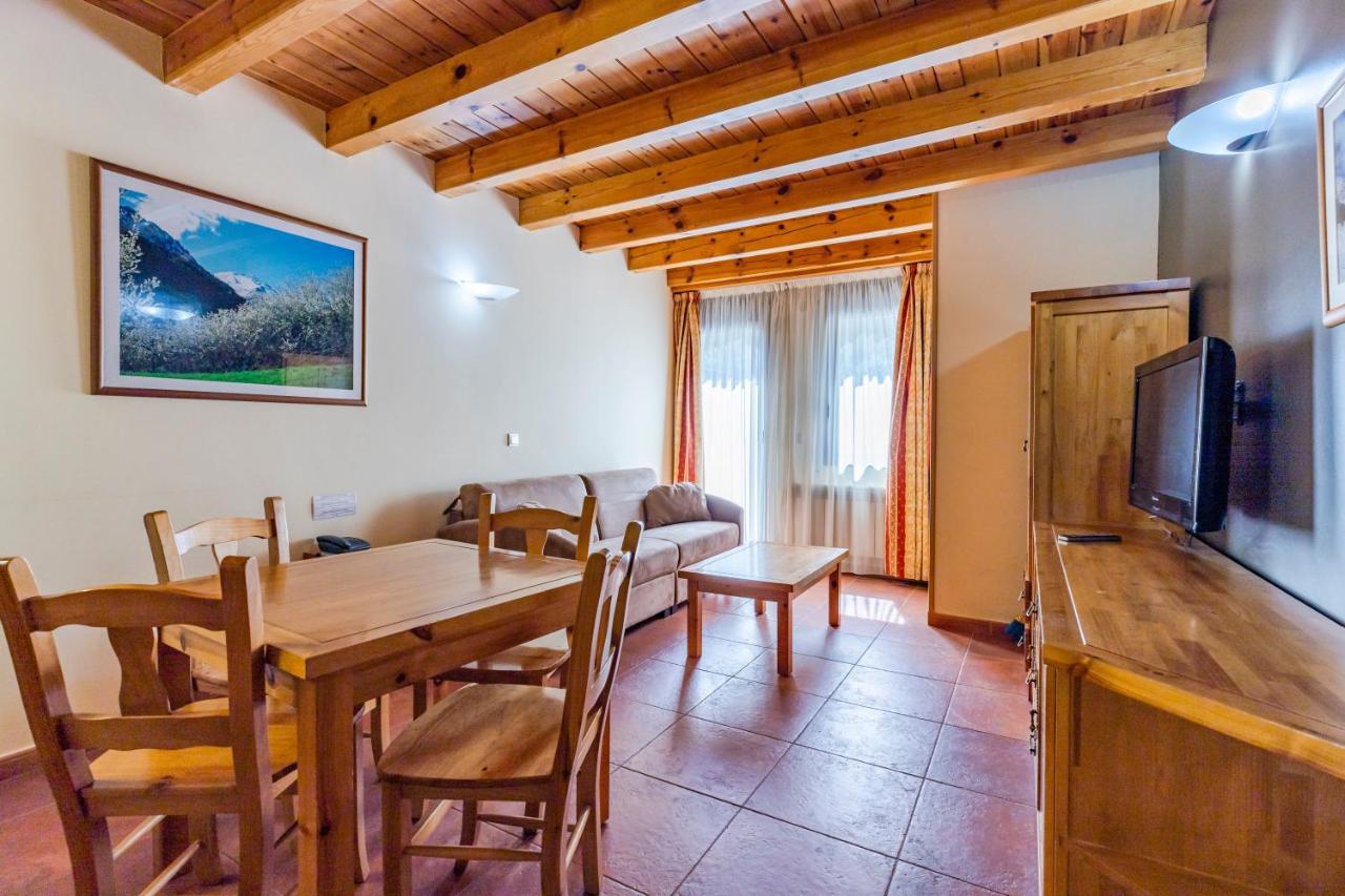 ארינסל Apartaments Sant Moritz מראה חיצוני תמונה